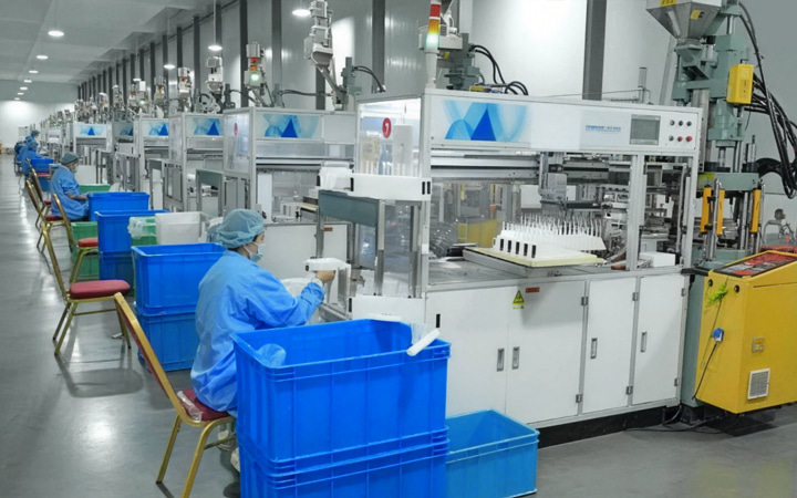 img of ● Dust-Free Clean Room